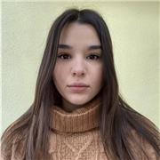 Neolaureata in lingua inglese e cinese, con esperienza di insegnamento privato, offre lezioni di lingua inglese\italiana\cinese